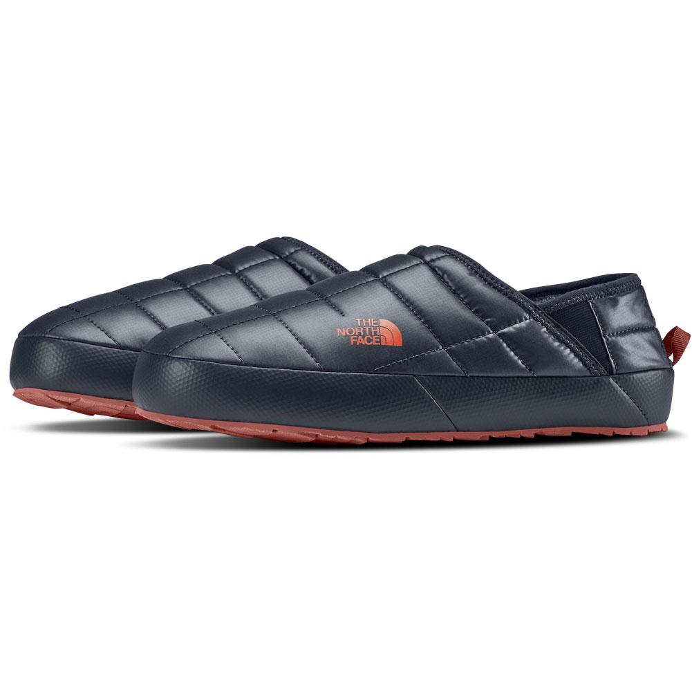 red north face slippers